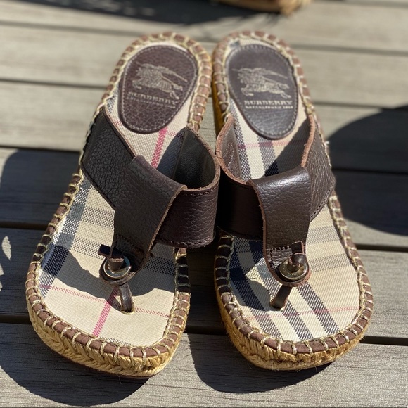 🔥 EUC!! Womens Burberry heeled Espadrilles! US size 5, EU 35. Pristine!🔥 - Picture 3 of 12